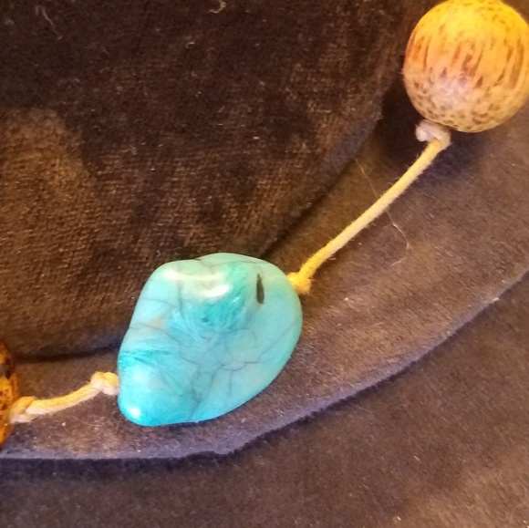 oTreska necklace - Picture 3 of 5